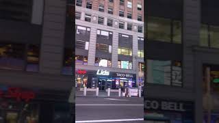 toguro dando rolê de quadrado na times square (cada um tem seu sonho)...