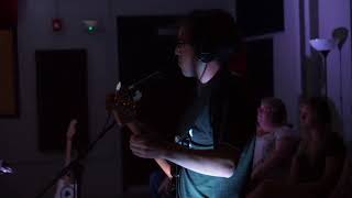 Cuffing Season by Love Sequence (Live Session)
Recorded at THE GARAGE Recording Studio - August 20th, 2017.
http://www.lovesequenceband.com
http://www.facebook.com/lovesequencemn
http://www.instagram.com/lovesequenceband
https://soundcloud.com/lovesequence
Bobby Rethwish - Guitar & Vocals
Grant Gabriel - Guitar
Marcus Findley - Bass & Vocals
Nolan Sawyer Watts - Drums
Robert Frost - Engineer & Mix
ENTIDAL Music - Video Cuffing Season by Love Sequence (Live Session)