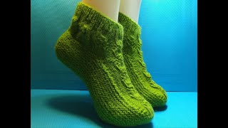 картинка: # 791 ✅ВЫСОКИЕ ТАПОЧКИ СПИЦАМИ / СЛЕДКИ С КРАСИВЫМ НОСИКОМ🌟