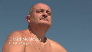 Familia Moldovan la plajâ în Portugalia