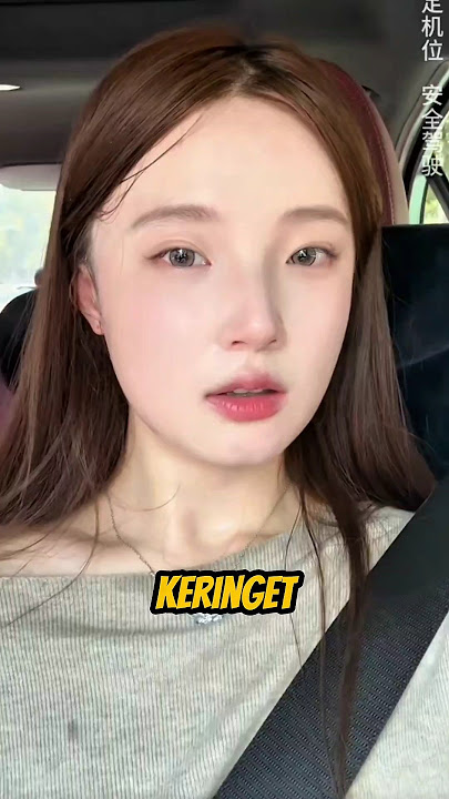 It's So Hot! This Girl Was Drenched in Sweat in Her Car, with the AC Off