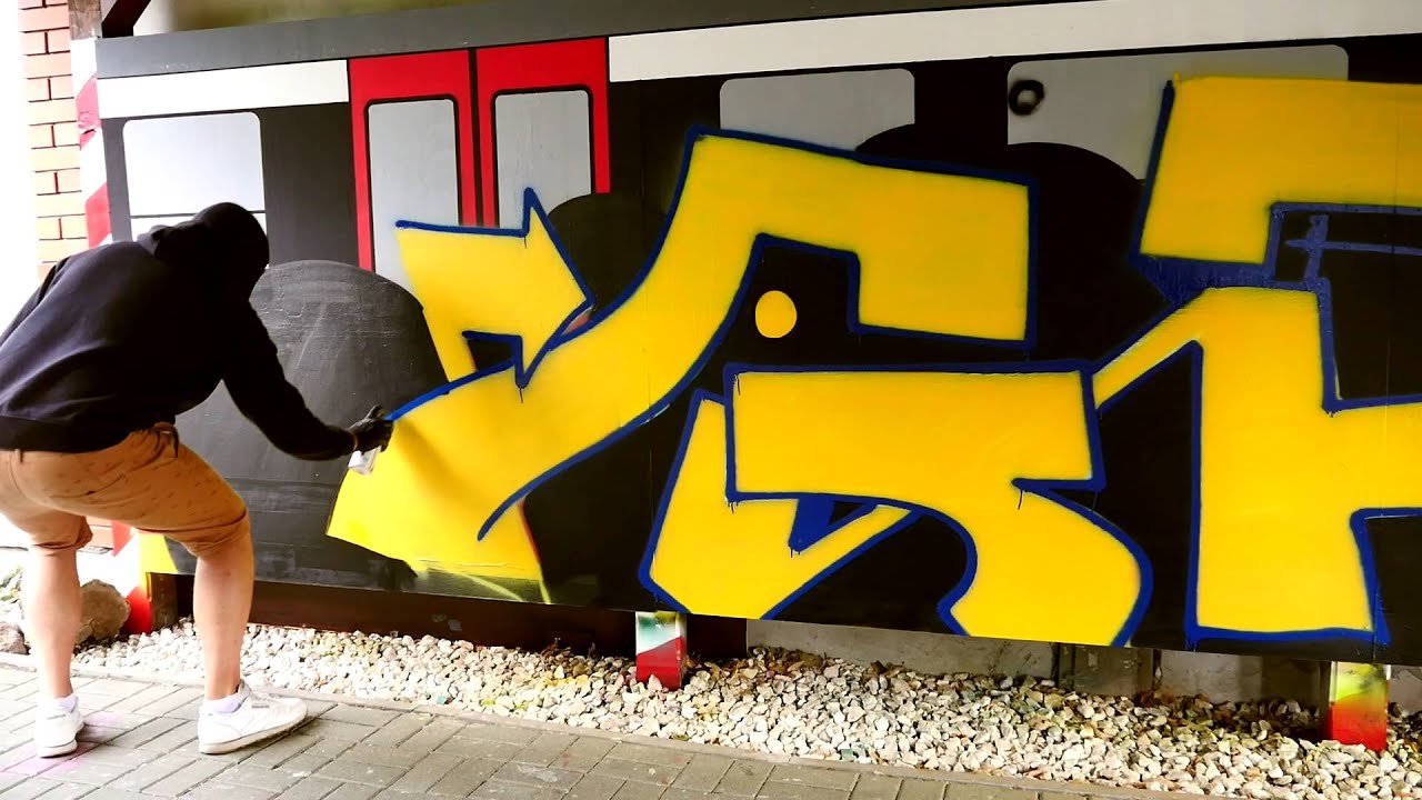 Sketches &Trains s02e02 - GIFE vs EN-57 SKM