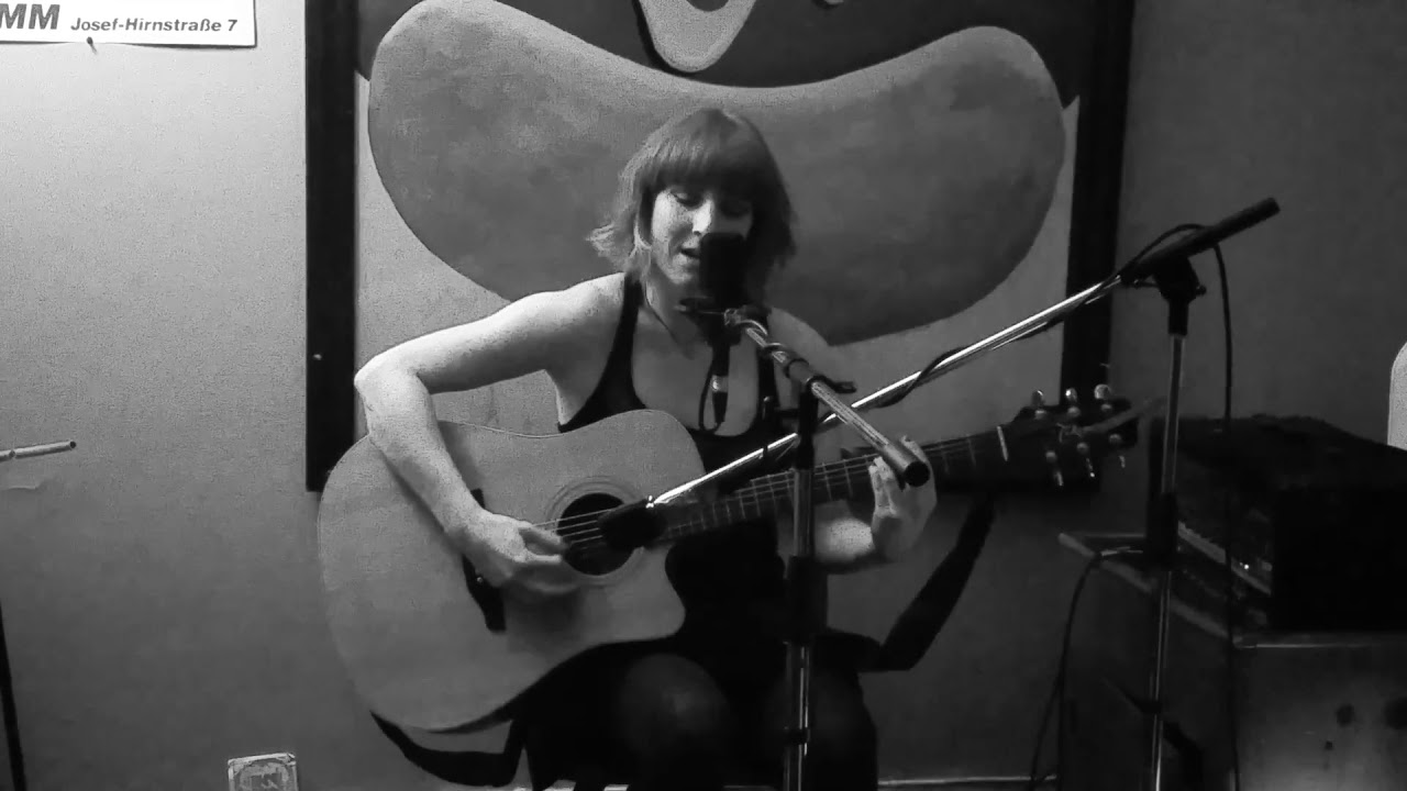 Katelyn Molgard live @ The Bayou - Favourite Game