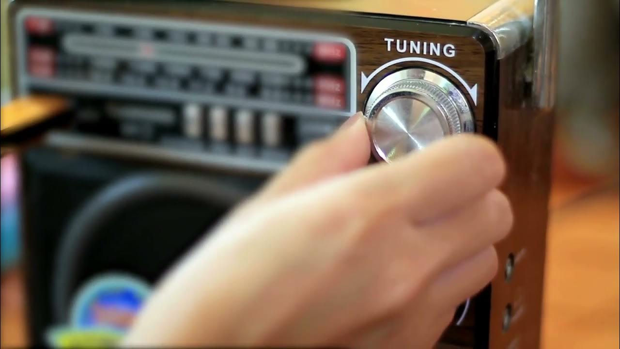 Wireless Radio tuning sound effect. FM / AM Radio tuning. Copyright