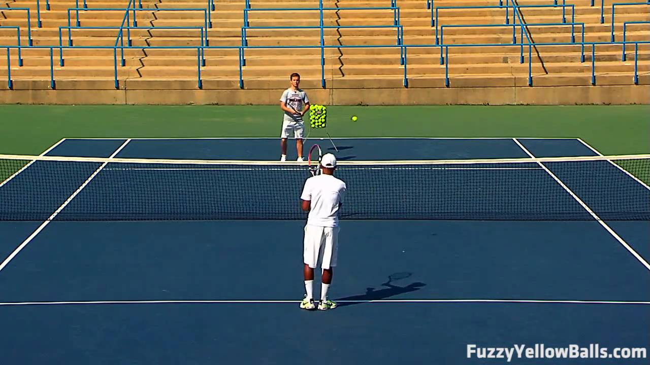 Отработка современной техники передвижения в теннисе