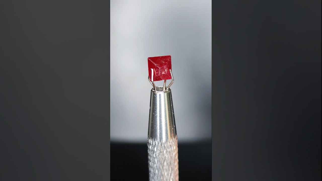 Красная шпинель | Red spinel 