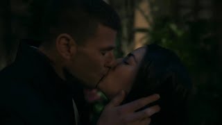 Gibbs and Lala finally kiss / NCIS: Origins 2x18 Finale 