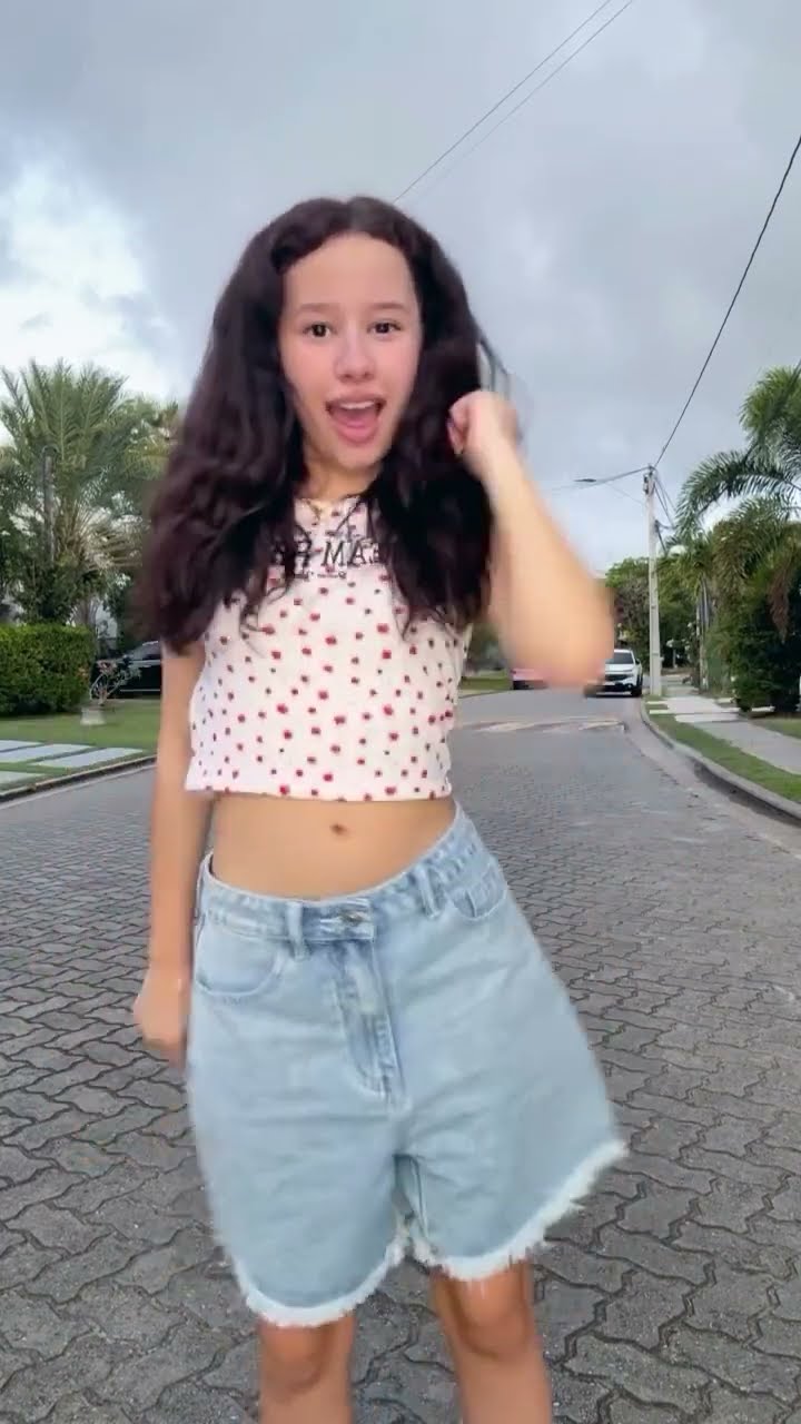 Dancing a trend dance #valentinapontesofc