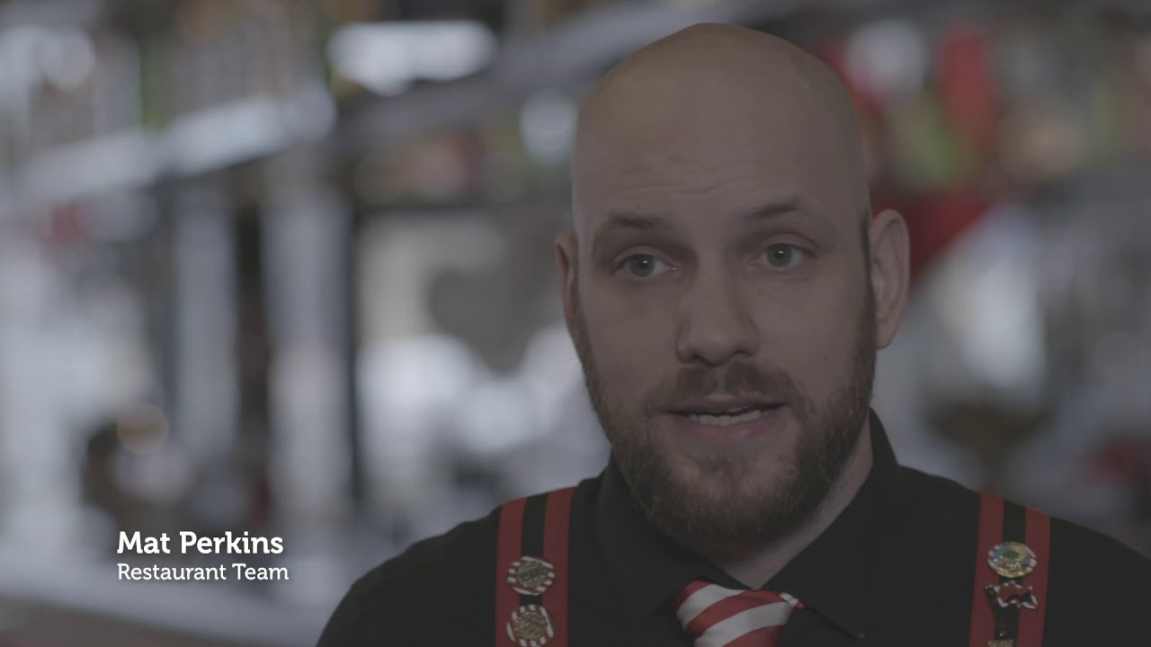 Dispenser Kimberly-Clark WyPall, negru, compatibil cu rolele WypAll