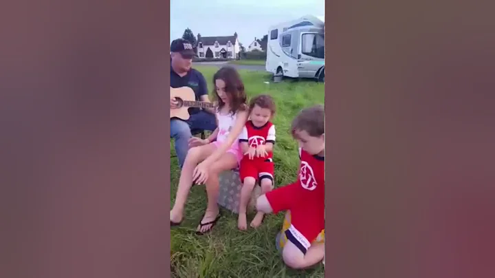 Ned Doherty singing drinking from my saucer in 2016