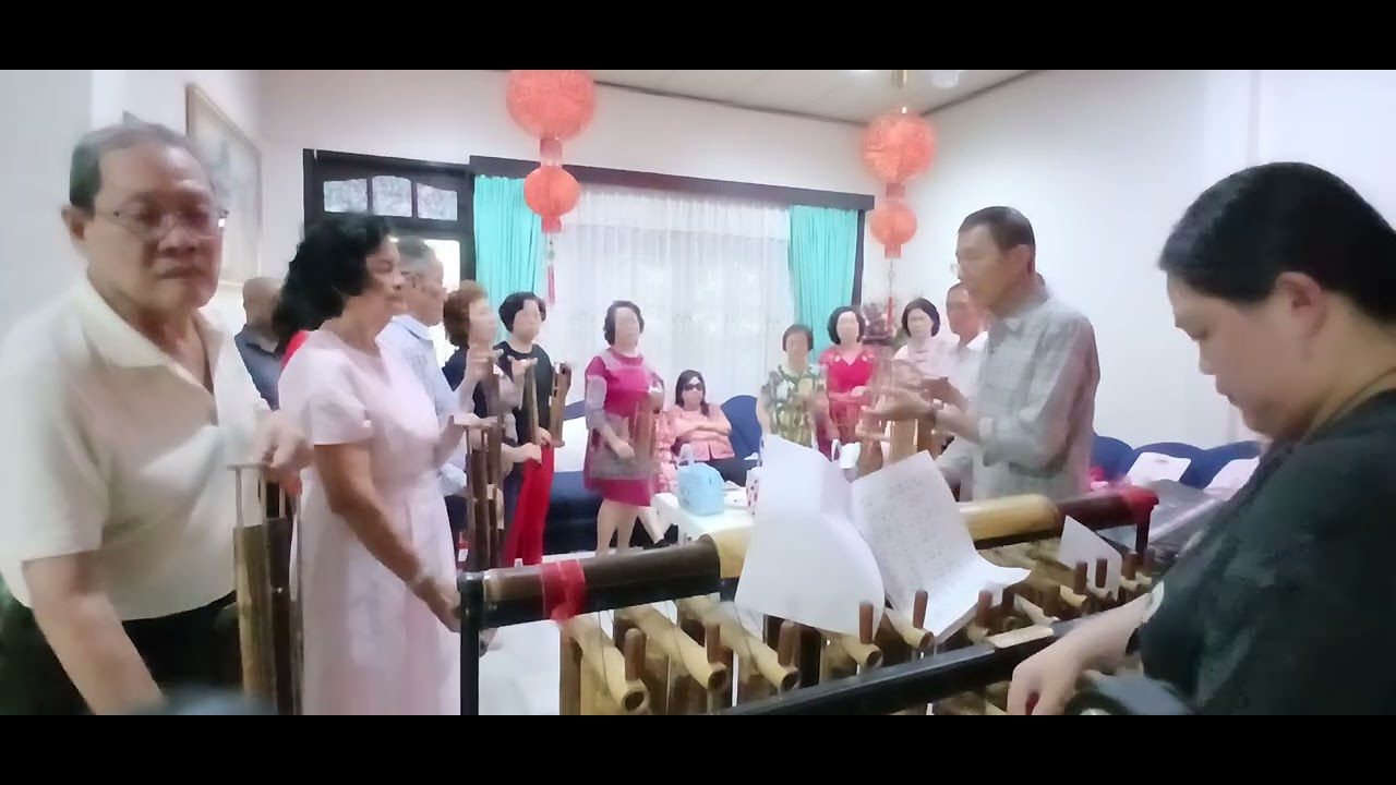 印尼西加坤甸振强校友Grup Angklung彩排练习。21/2/2026