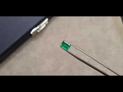 Intense Vivid Green emerald 1.17 ct, Colombia Video  № 2