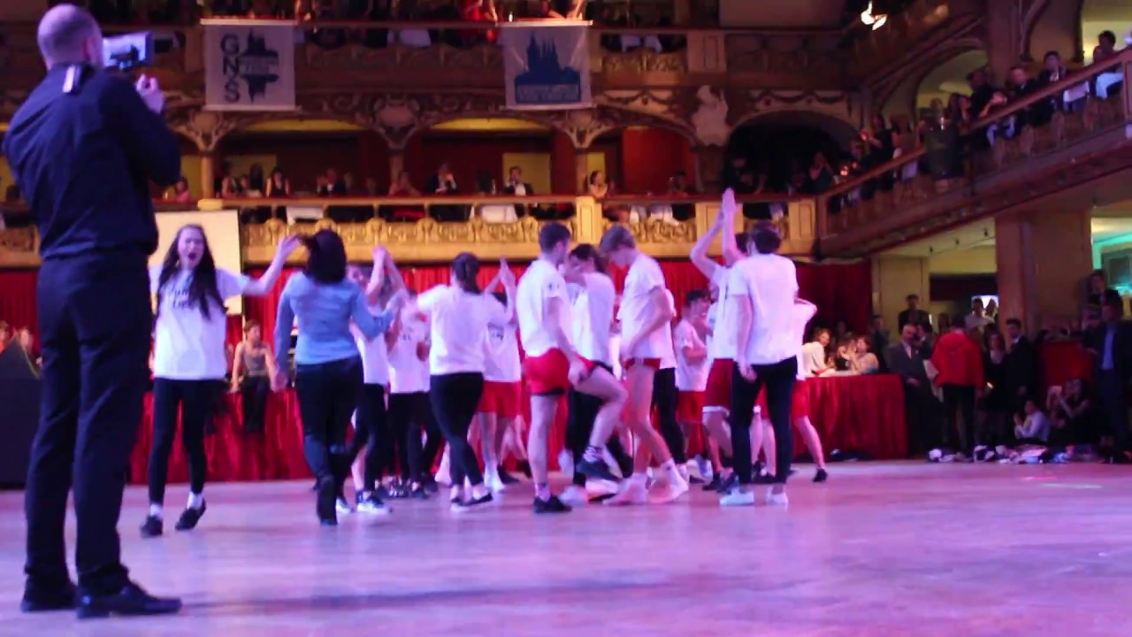 Gymnázium Nad Štolou ples 2018 - 4.A - půlnoční překvapení