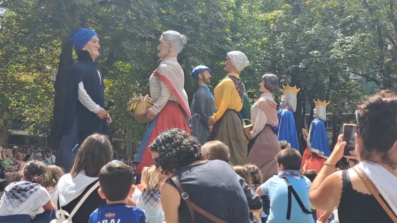 Vals VI de los Gigantes de Vitoria-Gasteiz en las Fiestas de la Blanca | 7 de agosto de 2024