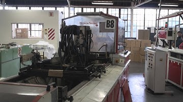 B8 Hudson Sharp Bag Maker