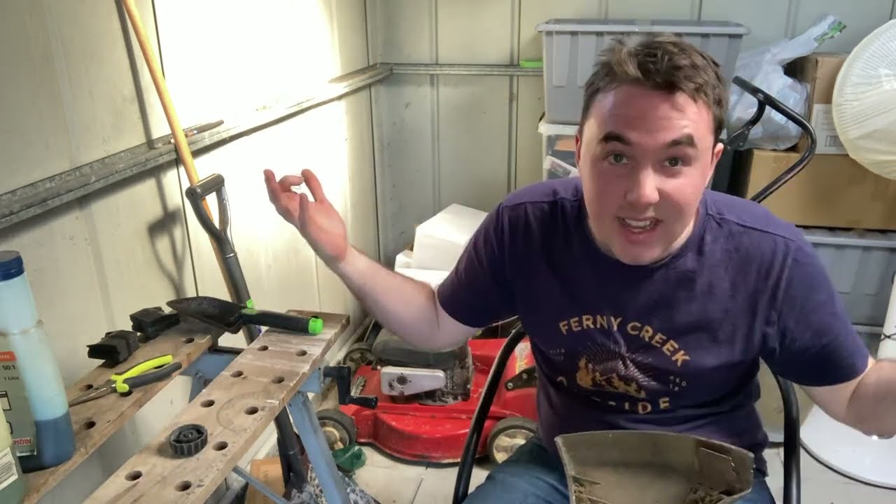How Not To Replace Whipper Snipper Cord - YouTube
