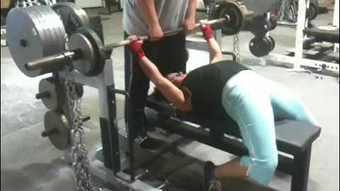 Elitefts.com - Molly Edwards Dynamic Bench Press with chains