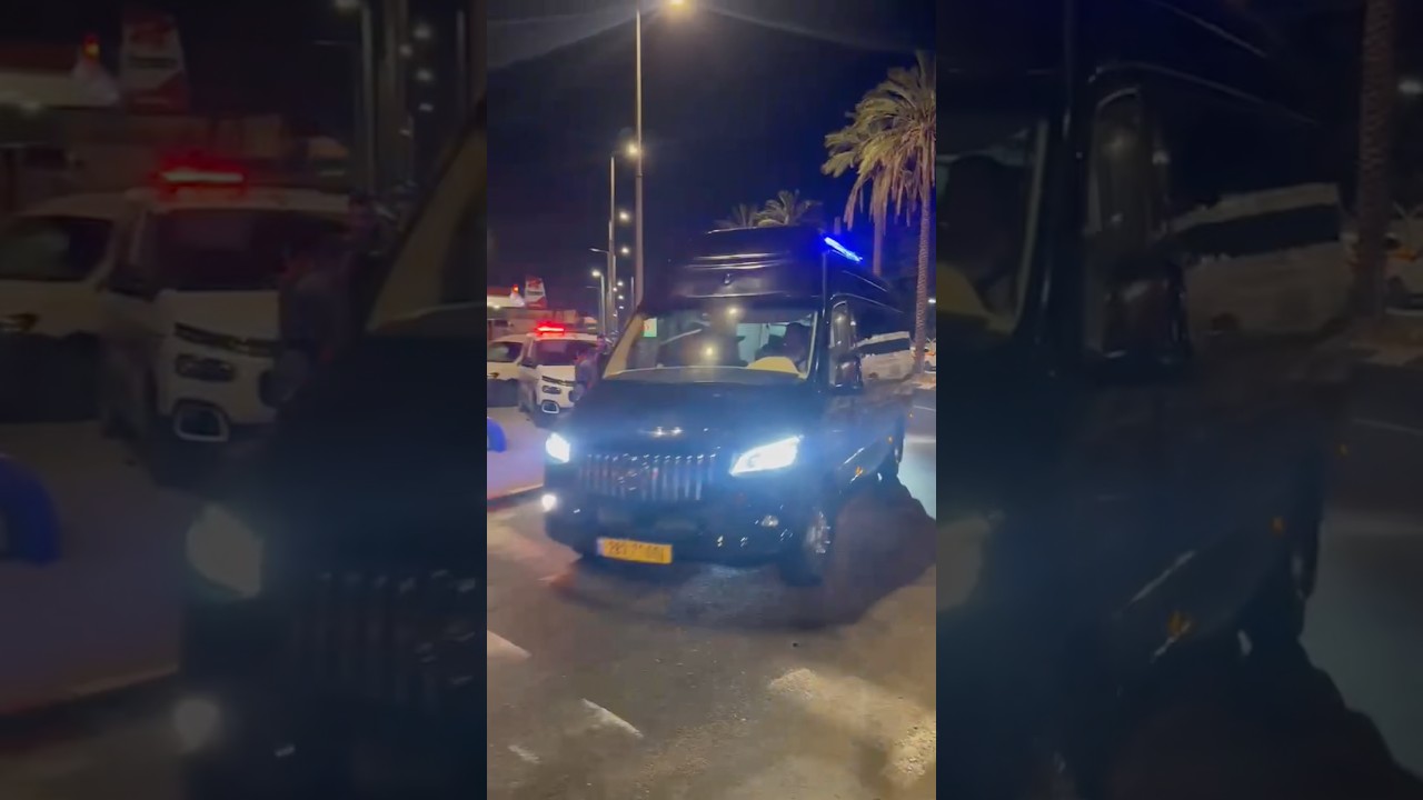שיירת האדמו״ר מגור בדרכו להפגנה הגדולה מול כלא 10