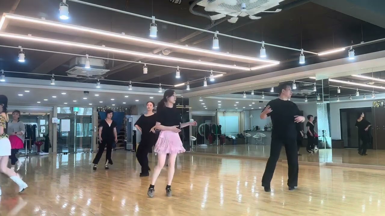 오산라인댄스 화-목 오전10시 단체반회원모집 1개월5만원☎️문의010-9289-2585