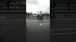 Radosław Sikorski shows London attack aftermath on Westminster Bridge