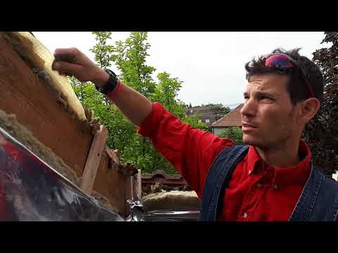 Videó: Hogyan lehet tetőablakot feltenni a gumitetőre?
