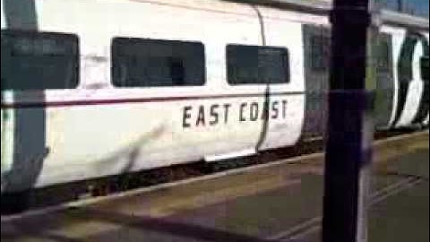 James Bond Class 91 Skyfall 91007 at Newcastle 27th Feb 2013