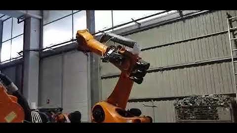 KUKA KR500 Fortec industrial robot at Eurobots