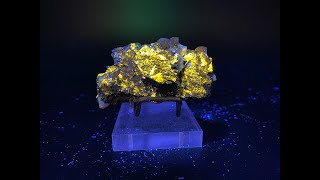 Fluorescent Sphalerite with Chalcopyrite and Dolomite Mineral Rocks and Crystals from China