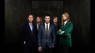 LOVE SOMEBODY - MAROON 5 (8D AUDIO) 🎧