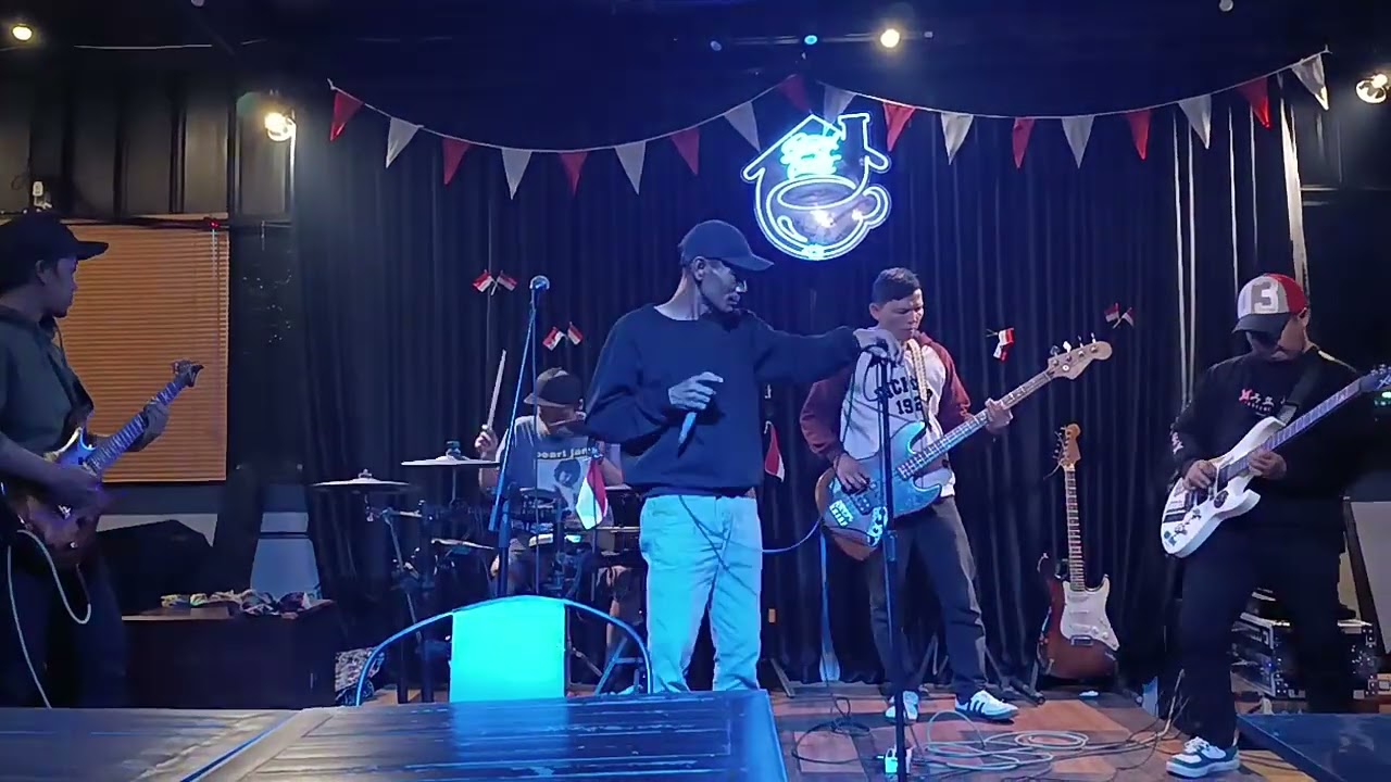 Fourdads - Mario Budak Industri (Suckerhead Cover)