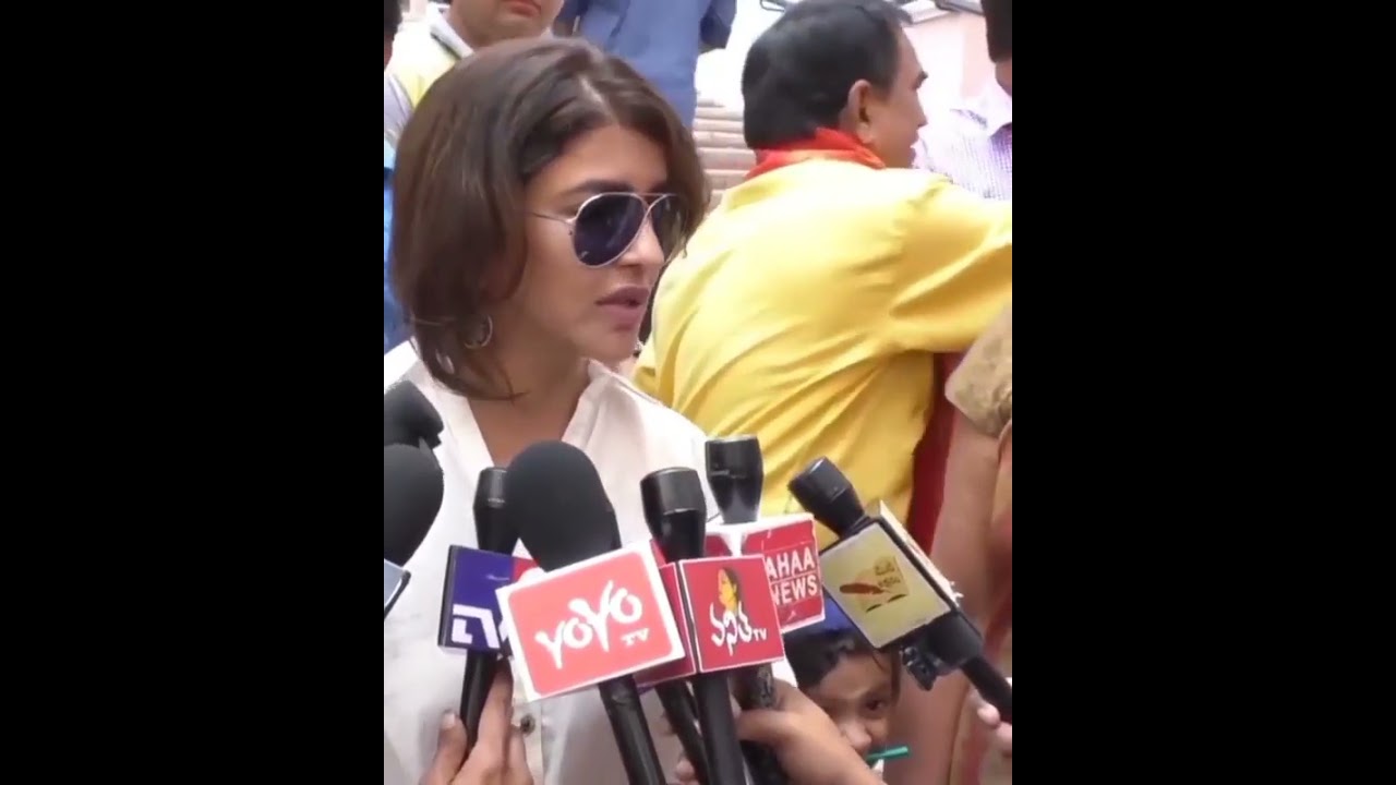 Heroine Manchu Lakshmi Talking Butter English Language Comedy