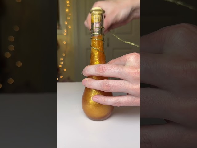 Making my new Royal Seelie Blood decorative potion bottle! Restock this Sunday, 5/17