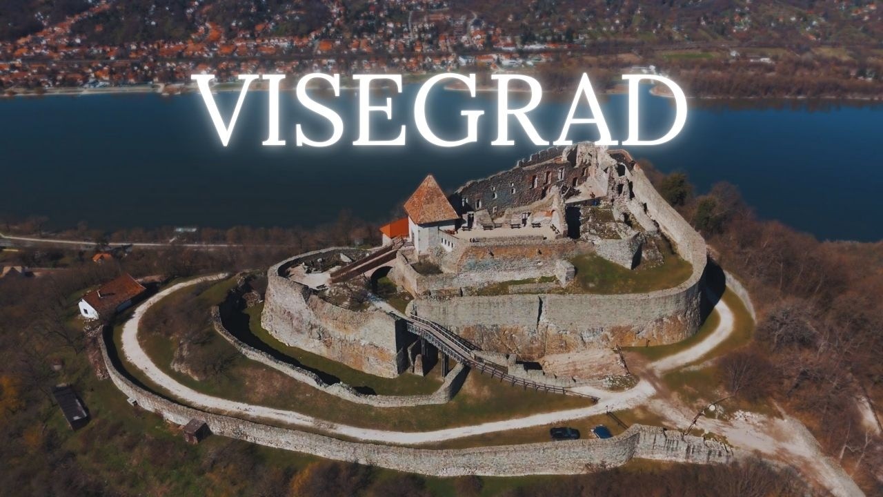 Я пересек Дунай, чтобы обнаружить затерянный во времени замок 🕰️ 🏰