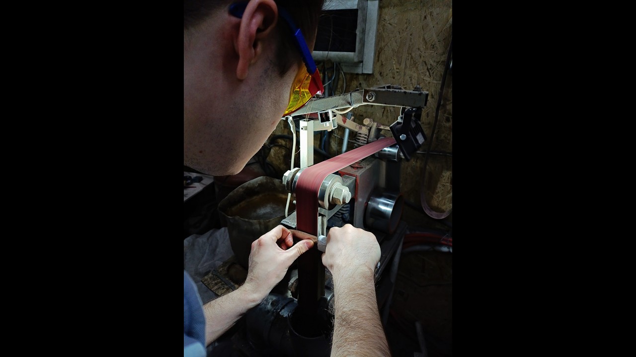 Делаю линзу на гриндере на Южный крест Ягд N690.