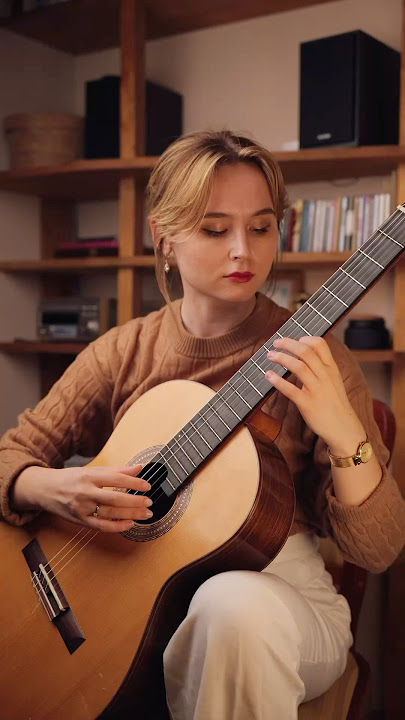 My students' favorite piece! 🎶♥️ #classicalguitar #guitarist #guitarinstructor