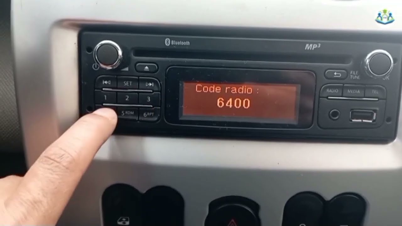 أسهل طريقة لحل مشكل كود راديو داسيا لوغان code radio Dacia