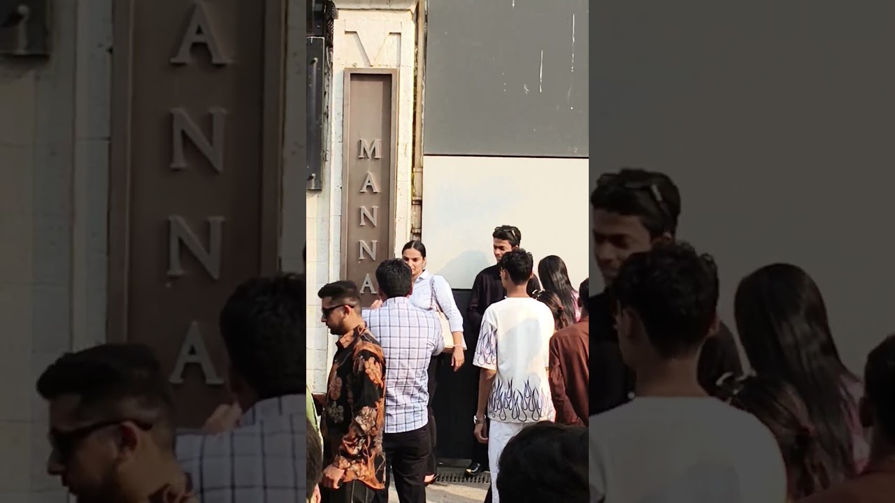 SRK HOME 🏡 POWER ✅ MANNAT 😜 