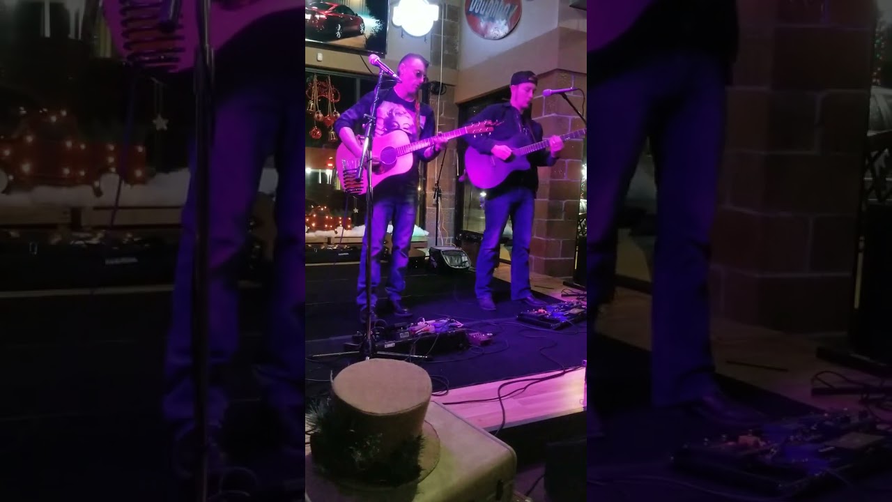 Crossroads (cover) JD Summers and Quinn Harvey acoustic duo