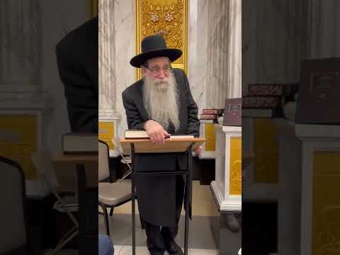 rabbi olshin speaking to students from yeshivat magen abraham before shavuot