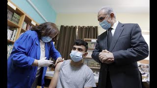 د. اشتية يطلق حملة تطعيم طلبة المدارس في فلسطين ضد فيروس كورونا