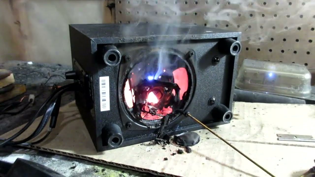 Art plus Madness: The Computer Speakers Misery Mystery VII