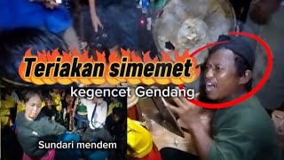 Sundari bergoyang di Putro Kencono Memet teriak histeris ketimpa gendang.