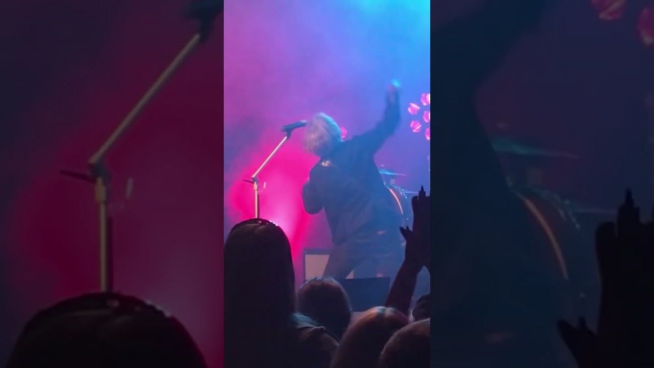 Synthesizers – Butch Walker (Live from The Varsity Theater in DinkyTown MN) #livemusic Synthesizers – Butch Walker (Live from The Varsity Theater in DinkyTown MN) #livemusic