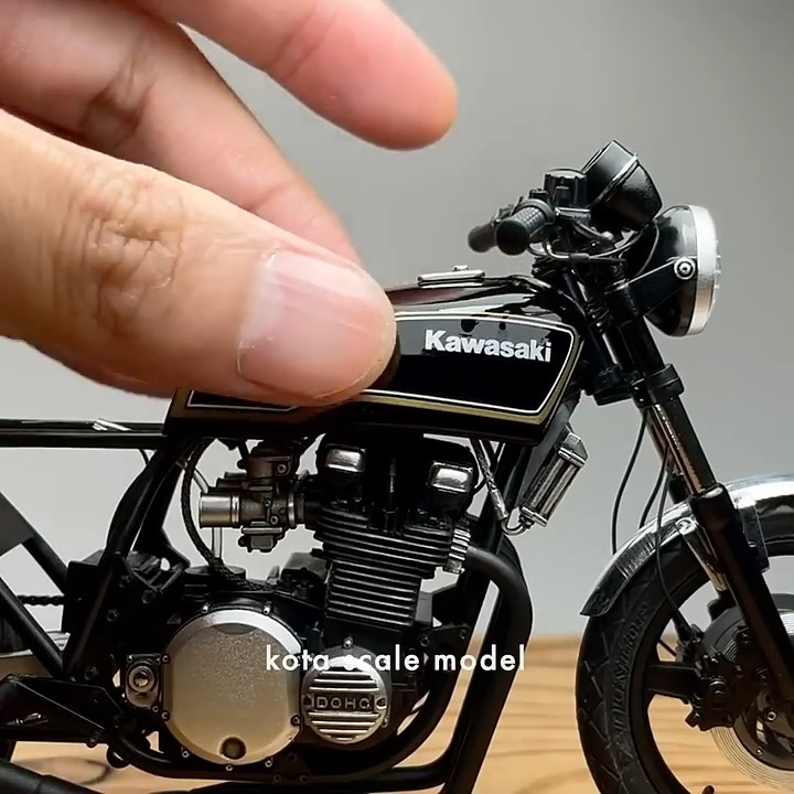 Full version↓】Kawasaki Z750FX #2【Aoshima 1/12】Scale Model
