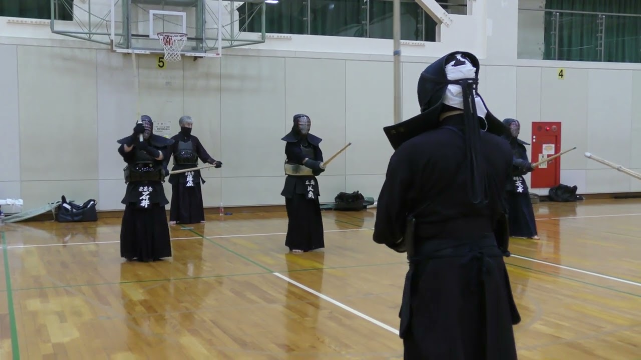 実戦剣道形４本目 ５本目 お互いが練って 仕太刀が一瞬色を見せる 誘う そこを打太刀が繰り出す へたくそ剣道理論