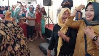 aksi sinoman menari kubro di puncak acara pernikahan bikin ngakak.