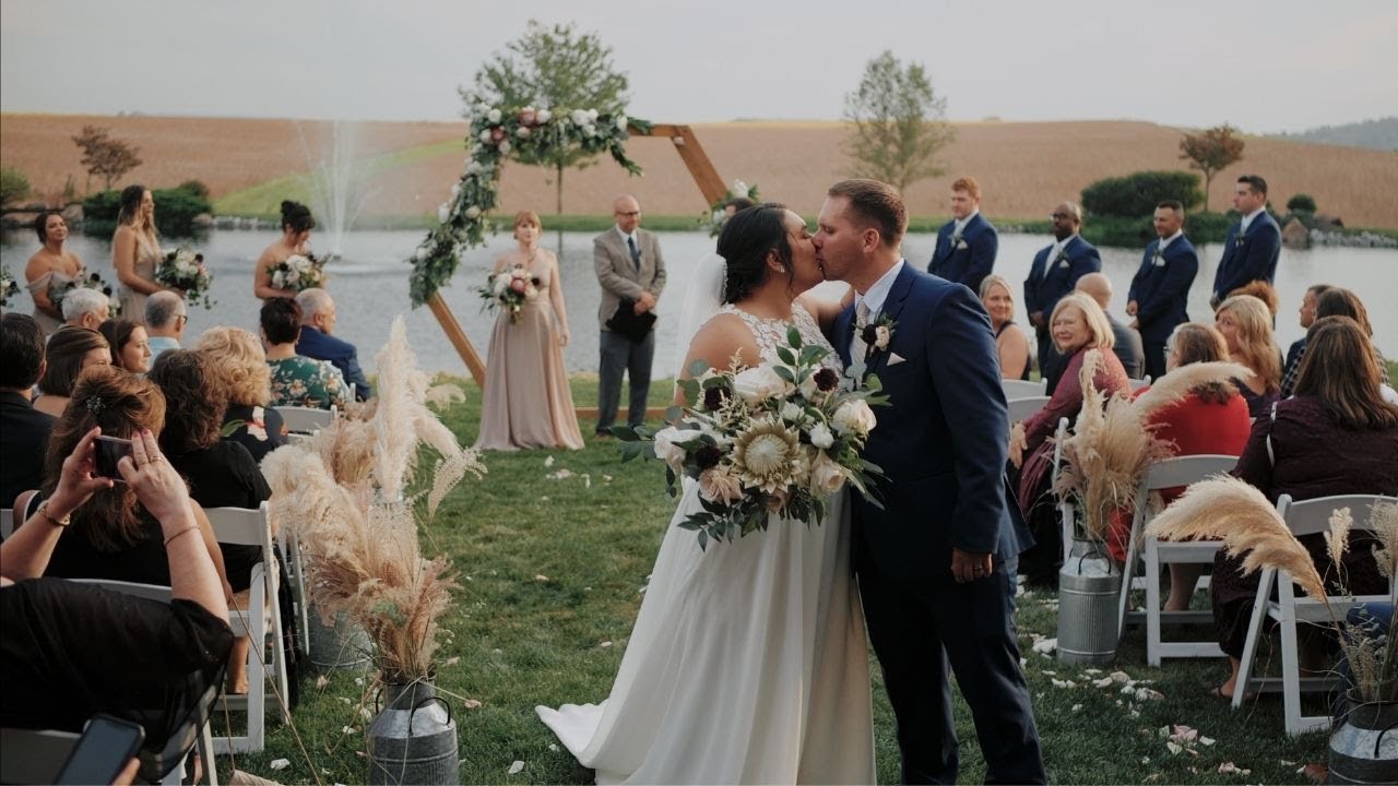 "I know it's pure happiness." | Pennsylvania Wedding at Harvest View Barn