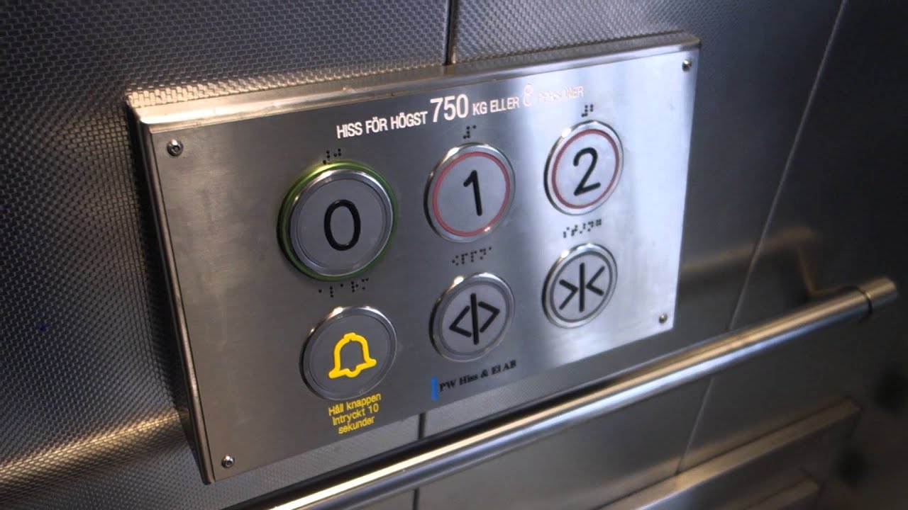 PW Hiss & El AB Hyrdaulic Elevator @ Tumba Station, Botkyrka, Sweden.