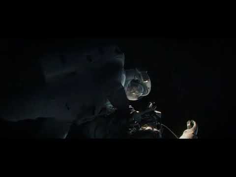 Gravity movie astronaut glass broken scene - YouTube