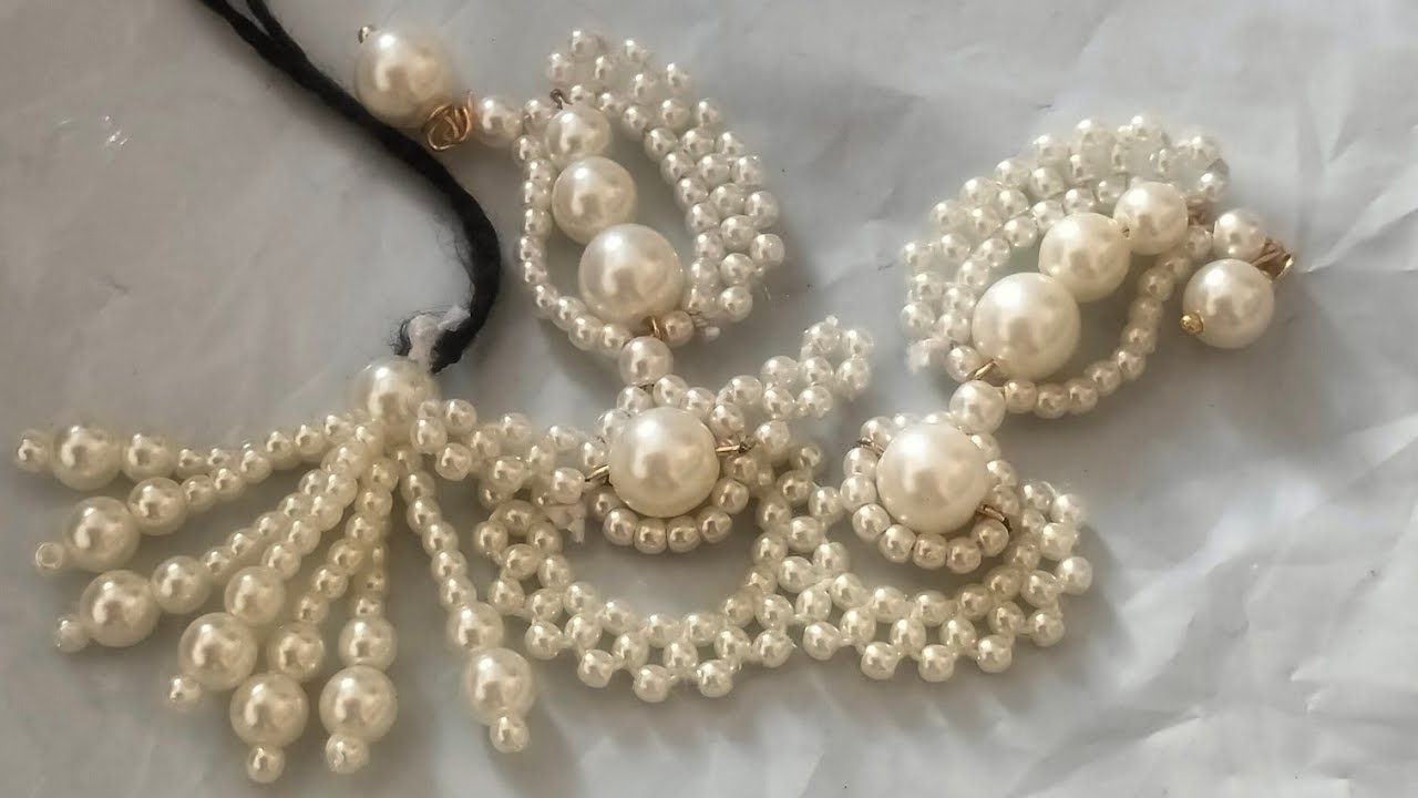 Thakorji ke moti ke shirpatch, shishful 